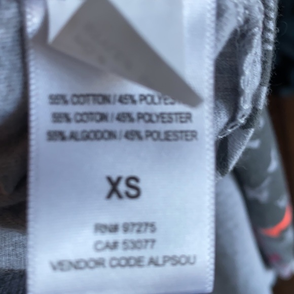 FOX GRAY SHORT SLEEVE V NECK T SHIRT TIGER XS NEW - Picture 7 of 7